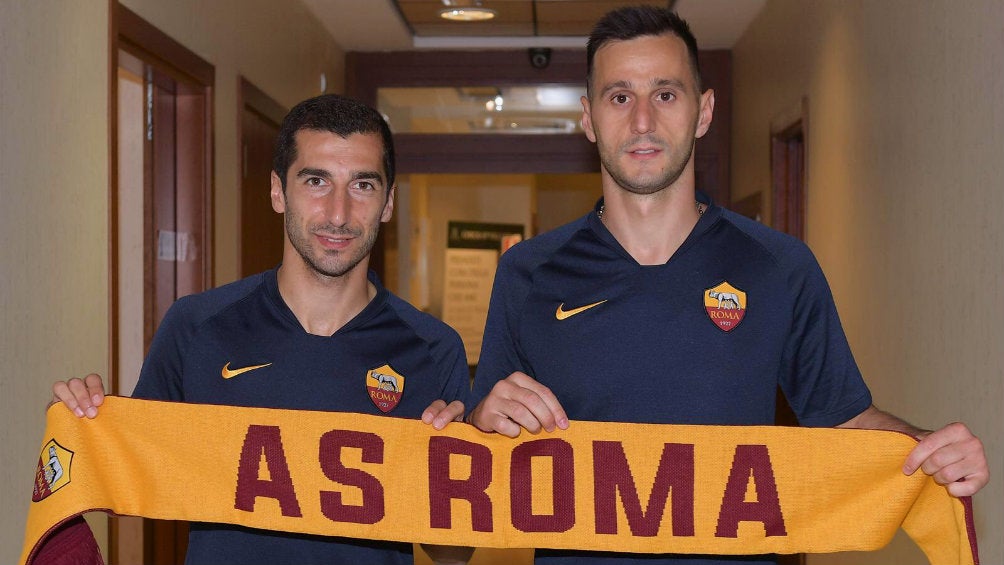 Henrikh Mkhitaryan y Nikola Kalinic tras ser presentados con la Roma