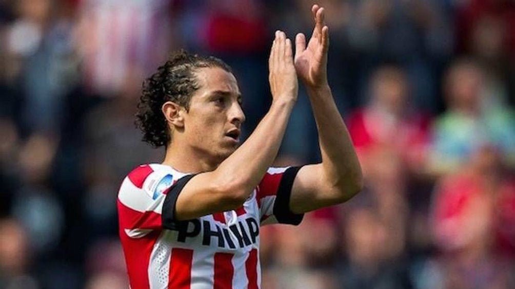 Andrés Guardado durante su etapa en el PSV