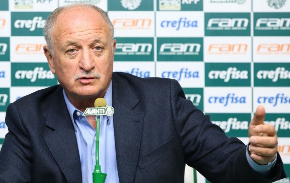 Scolari habla en conferencia de prensa con el Palmeiras