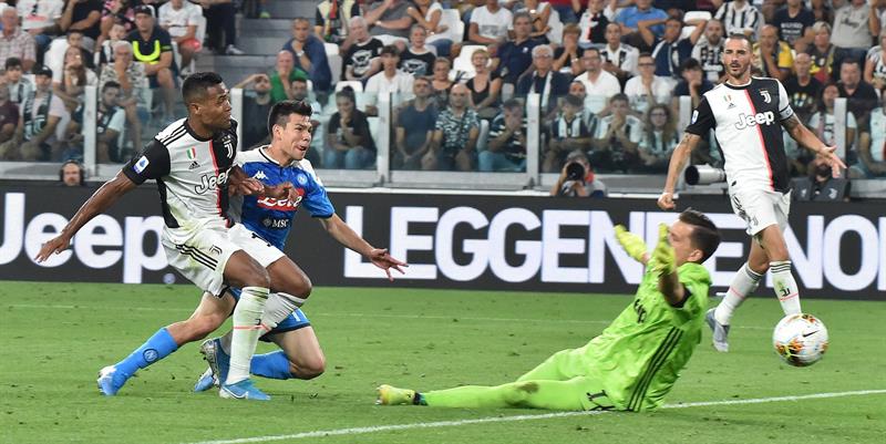 Chucky Lozano, en el juego entre Juventus y Napoli