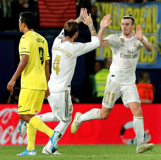 Bale celebra con Sergio Ramos gol contra Villarreal