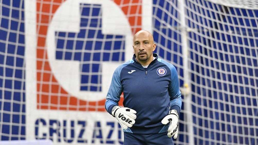 Conejo Pérez, en un partido de Cruz Azul