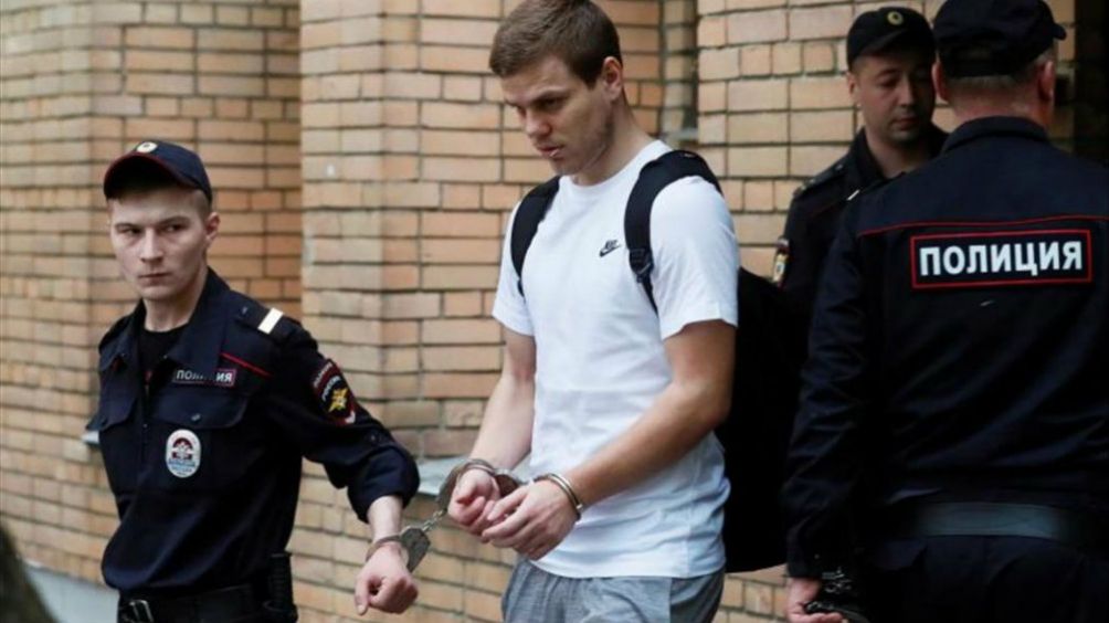 Alexandr Kokorin custodiado por autoridades rusas