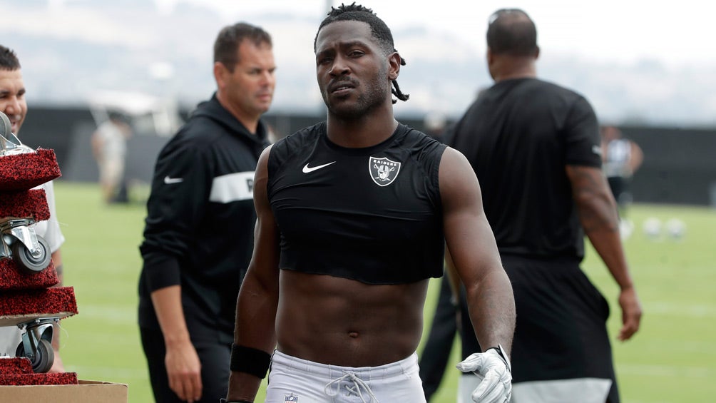 Antonio Brown durante un entrenamiento con los Raiders 