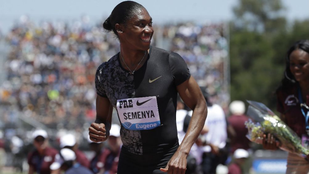 Caster Semenya en acción en la pista