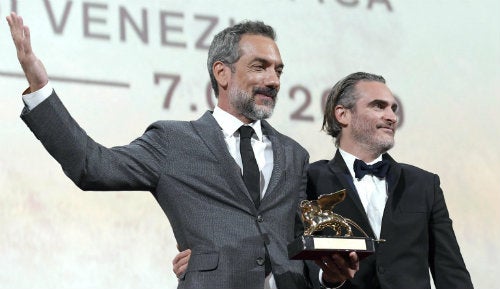 Todd Phillips y Joaquin  Phoeneix reciben el León de Oro