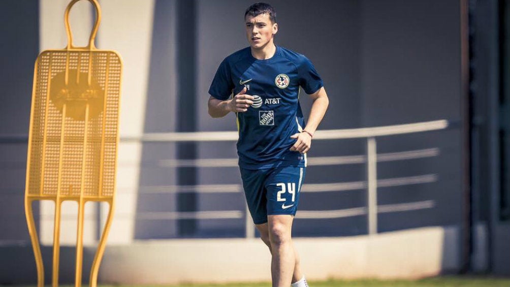 Federico Viñas durante un entrenamiento con América