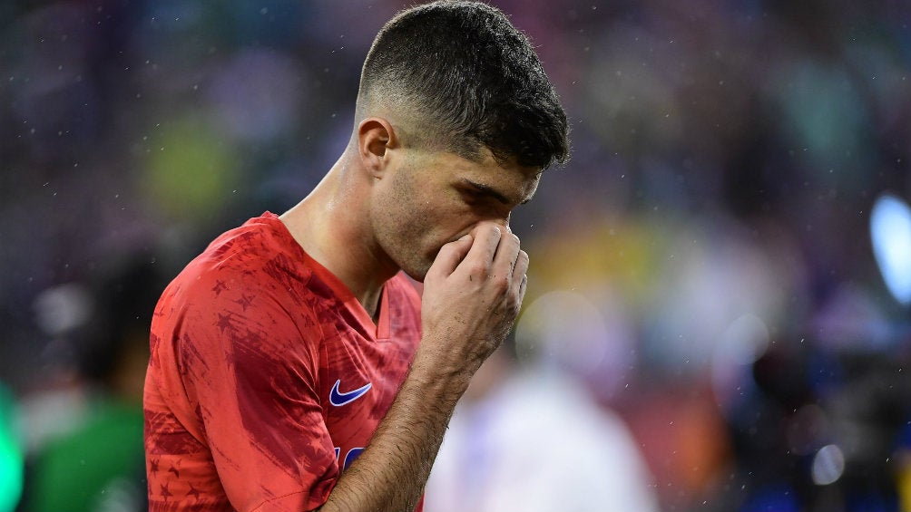 Christian Pulisic se lamenta durante un partido de Estados Unidos