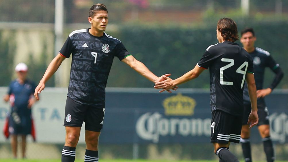 José Godínez, en festejo en el juego ante Cimarrones