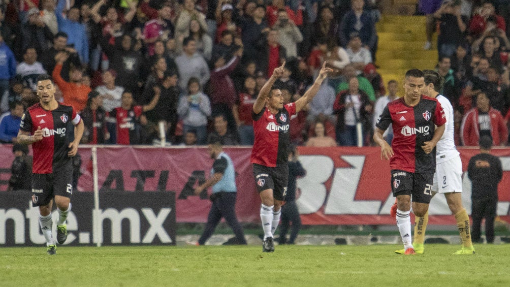 Osvaldo Martínez festeja una diana contra Pumas en Copa MX