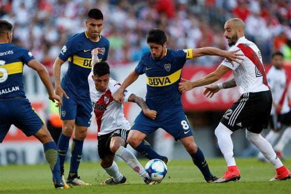 Acción durante un encuentro entre River vs Boca