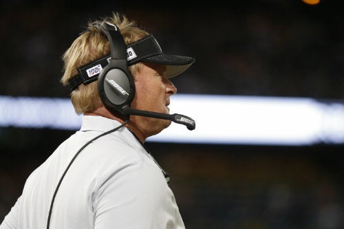 Jon Gruden, entrenador en jefe de los Raiders