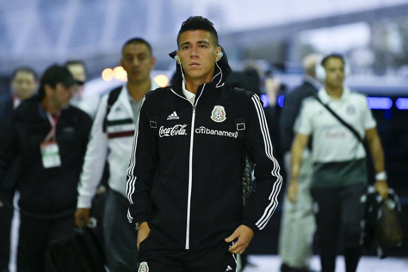 Héctor Moreno antes de un juego de la Selección Mexicana 