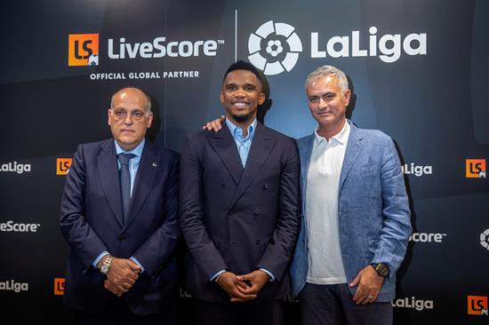 Mourinho y Eto'o en evento de La Liga española