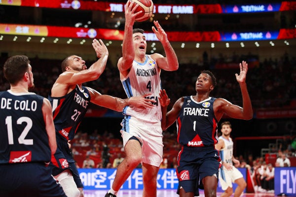 Acción en la Semifinal entre Argentina y Francia