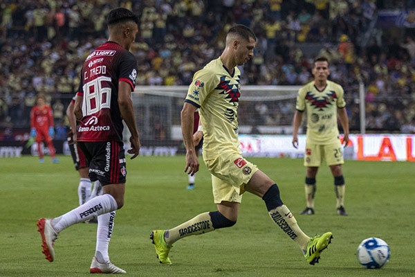 Guido conduce en juego contra Atlas