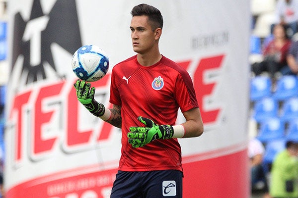 Raúl Gudiño, durante entrenamiento de Chivas