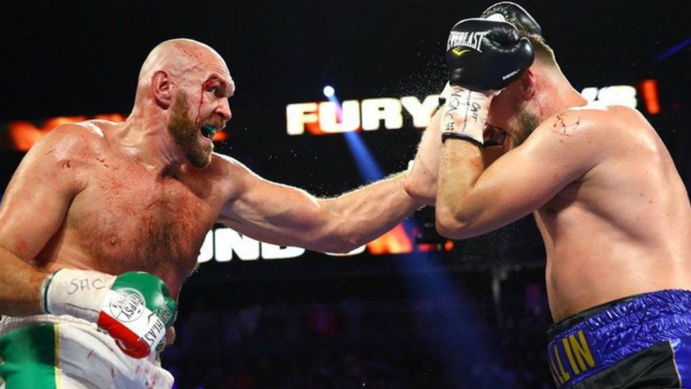 Tyson Fury y Otto Wallin durante el combate