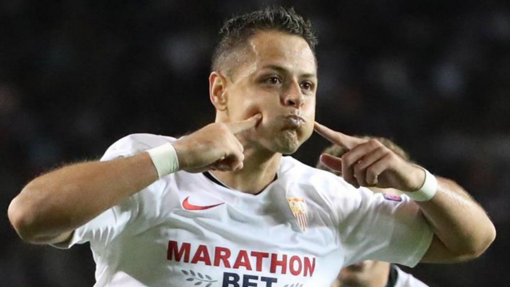 Javier Hernández grita tras marcar un golazo frente al Qarabag 