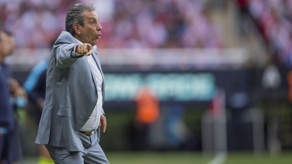 Boy durante un partido con Guadalajara