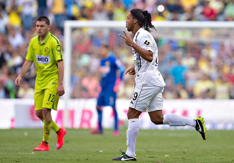 Ronaldinho lució aquella tarde en el Azteca vs América