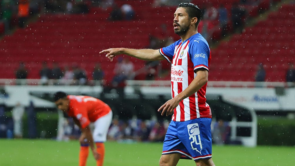 Oribe, durante partido de Chivas