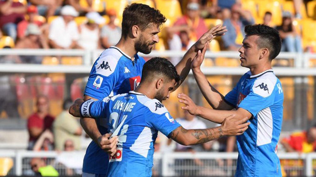 Llorente, Lozano e Insigne celebran uno de los goles contra Lecce