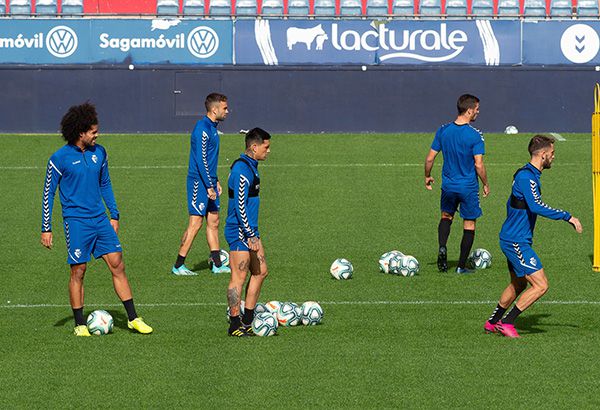 Los jugadores de Osasuna duracte un entrenamiento