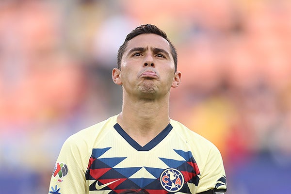 Paul Aguilar, durante partido con América