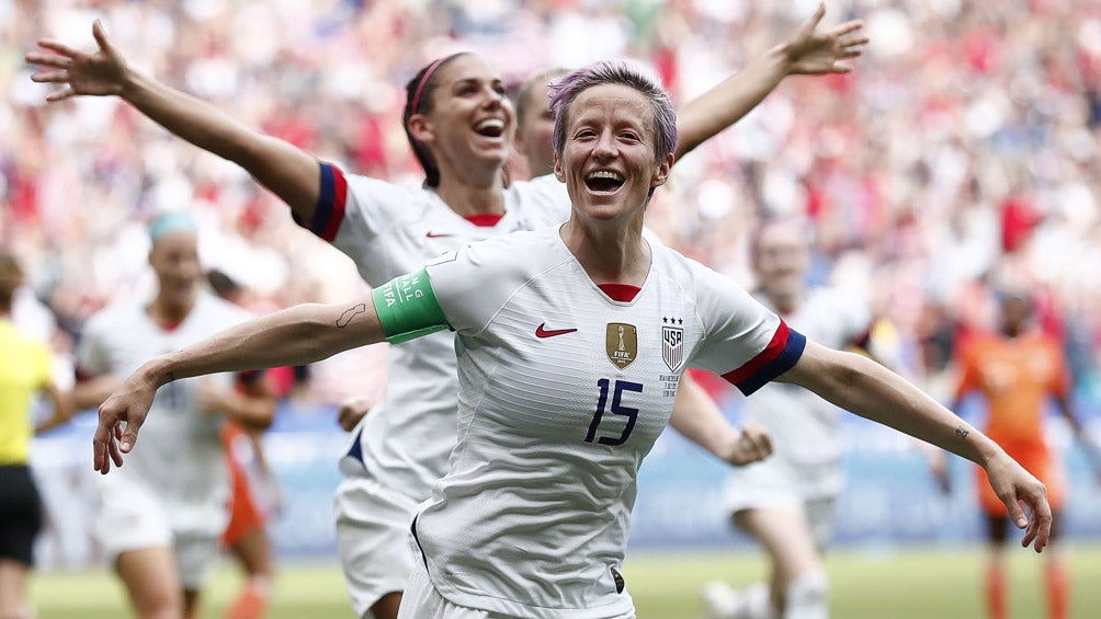 Megan Rapinoe celebra un gol con los Estados Unidos 