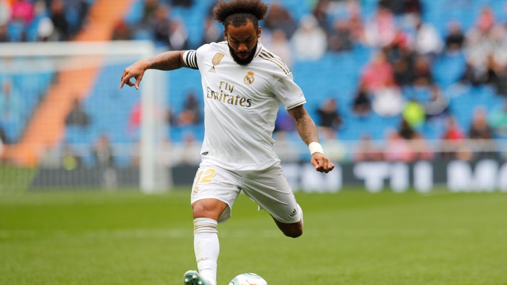 Marcelo, durante un duelo con el Real Madrid 