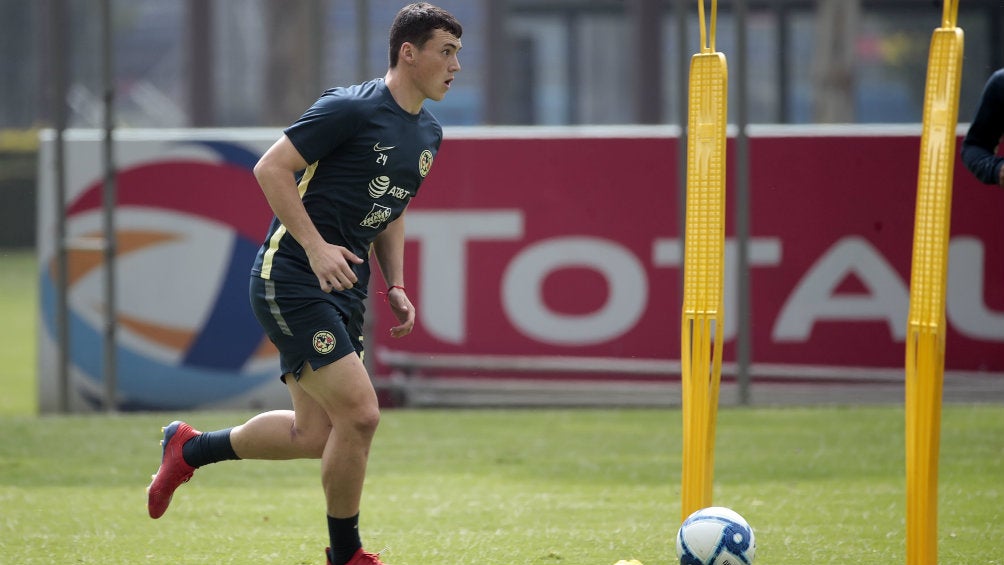 Federico Viñas durante un entrenamiento con América