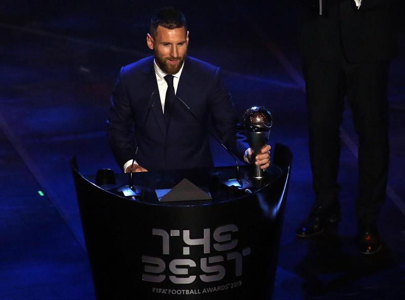 Messi habla ante el público tras ganar el 'The Best'