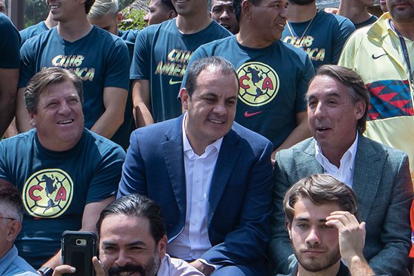 Emilio Azcárraga junto a Cuauhtémoc Blanco y Miguel Herrera