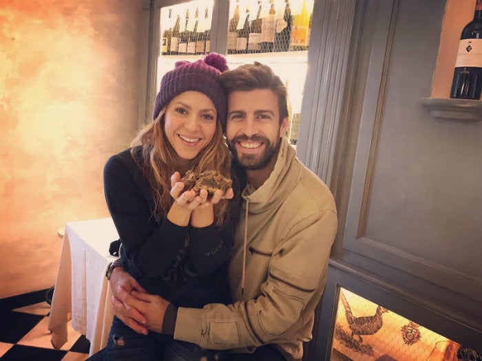 Shakira y Pique posan para la foto