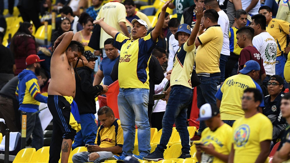 Afición del América en el Estadio Azteca 