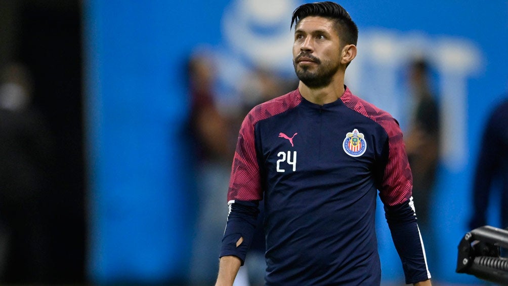 Oribe Peralta, en la cancha del Estadio Azteca 