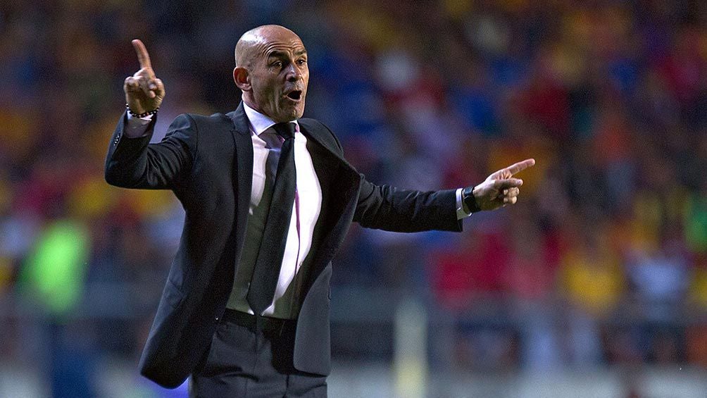 Paco Jémez en un partido con Cruz Azul