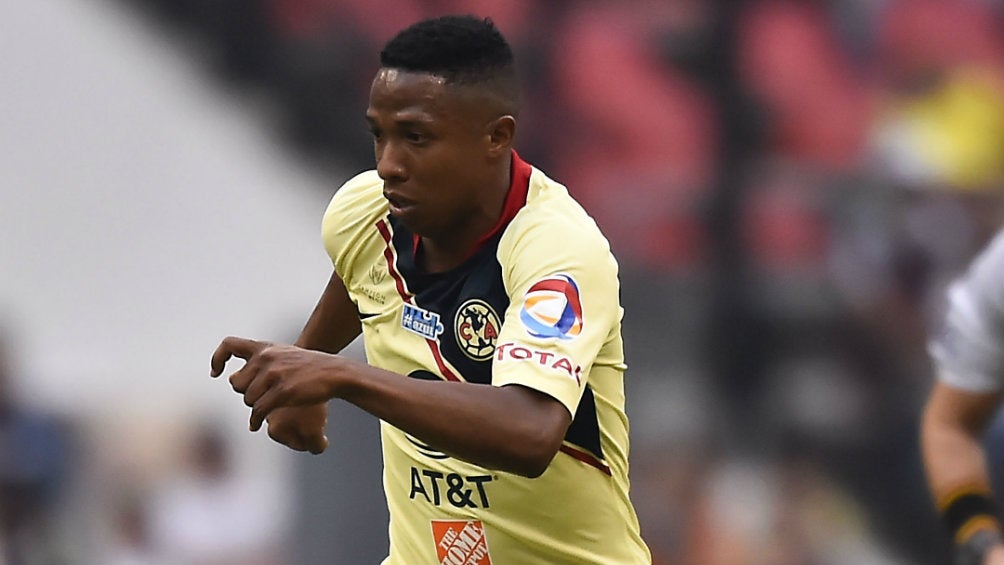 Ibargüen, en un partido de América