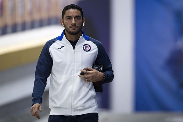 Corona, en su llegada al Estadio Azteca