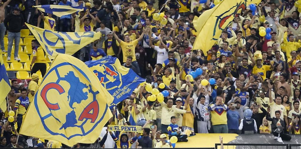 Afición del América en el Estadio Azteca