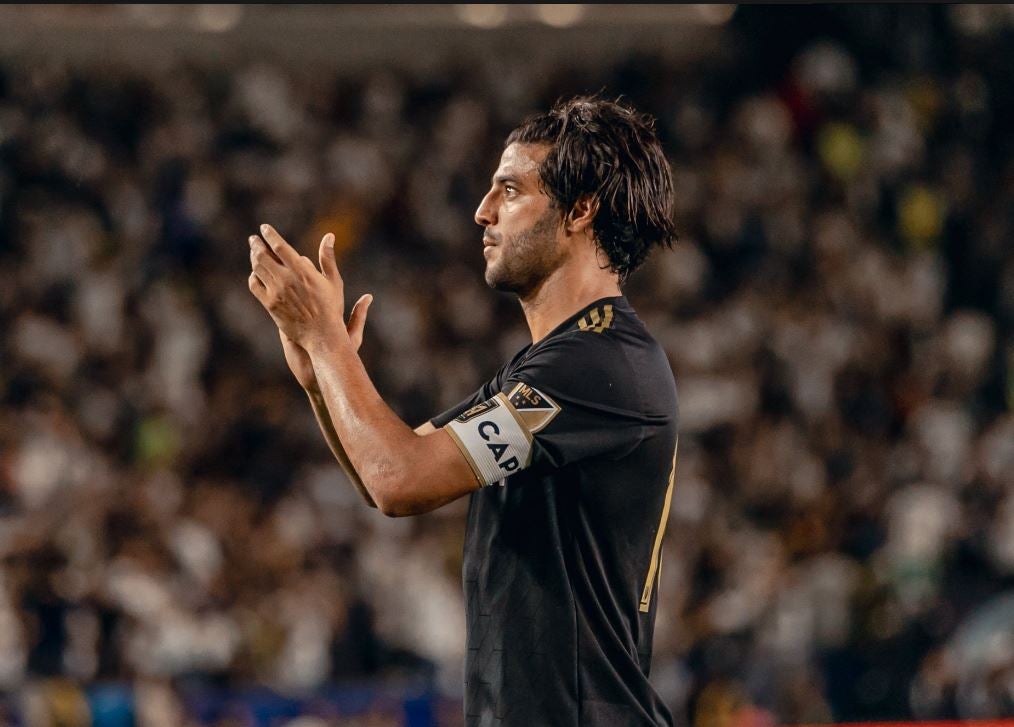 Vela aplaude en un juego de LAFC