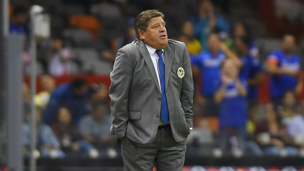 Piojo Herrera, en el Cruz Azul vs América del A2019