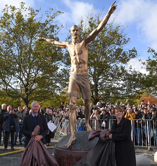 La escultura de Zlatan Ibrahimovic