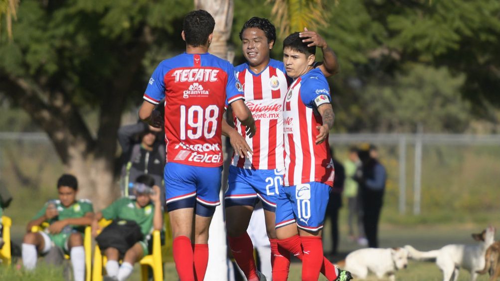 Eduardo López festeja su gol ante León con la Sub 20