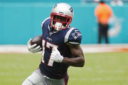 Antonio Brown durante un partido de los Patriots