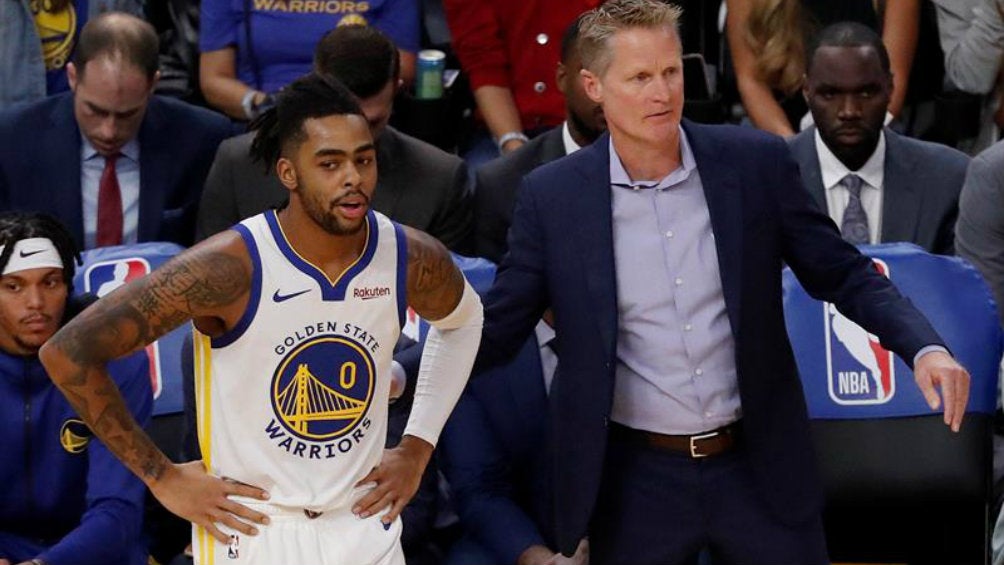  D'Angelo Russell y Kerr en un juego de los Warriors