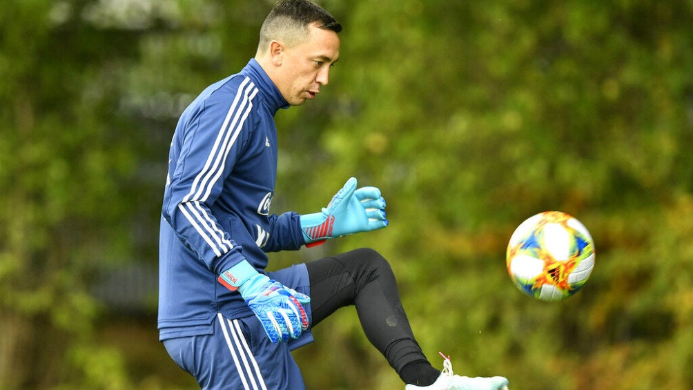 Agustín Marchesín repetirá como titular ante Ecuador 