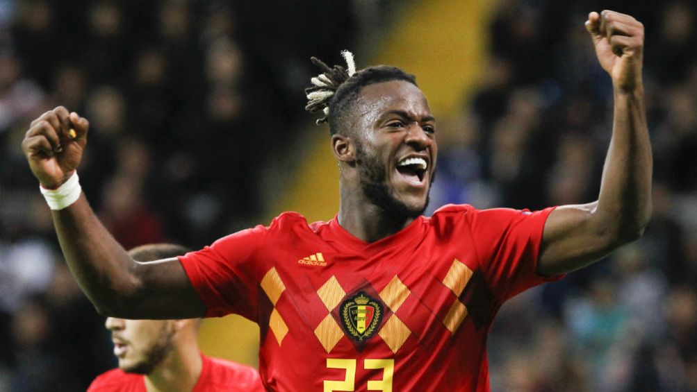 Michy Batshuayi festeja su tanto ante Kazajistán 