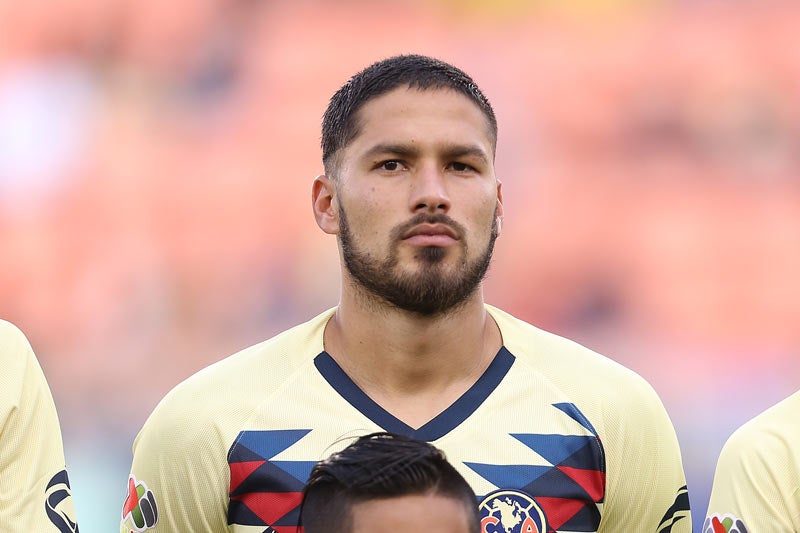 Bruno Valdez durante una ceremonia de protocolo de la Liga MX